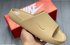 Adidas yeesy slide 