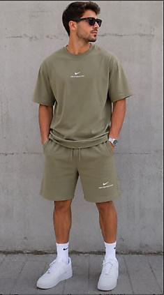 NIKE