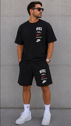 NIKE