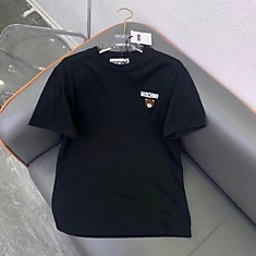 MOSCHINO
